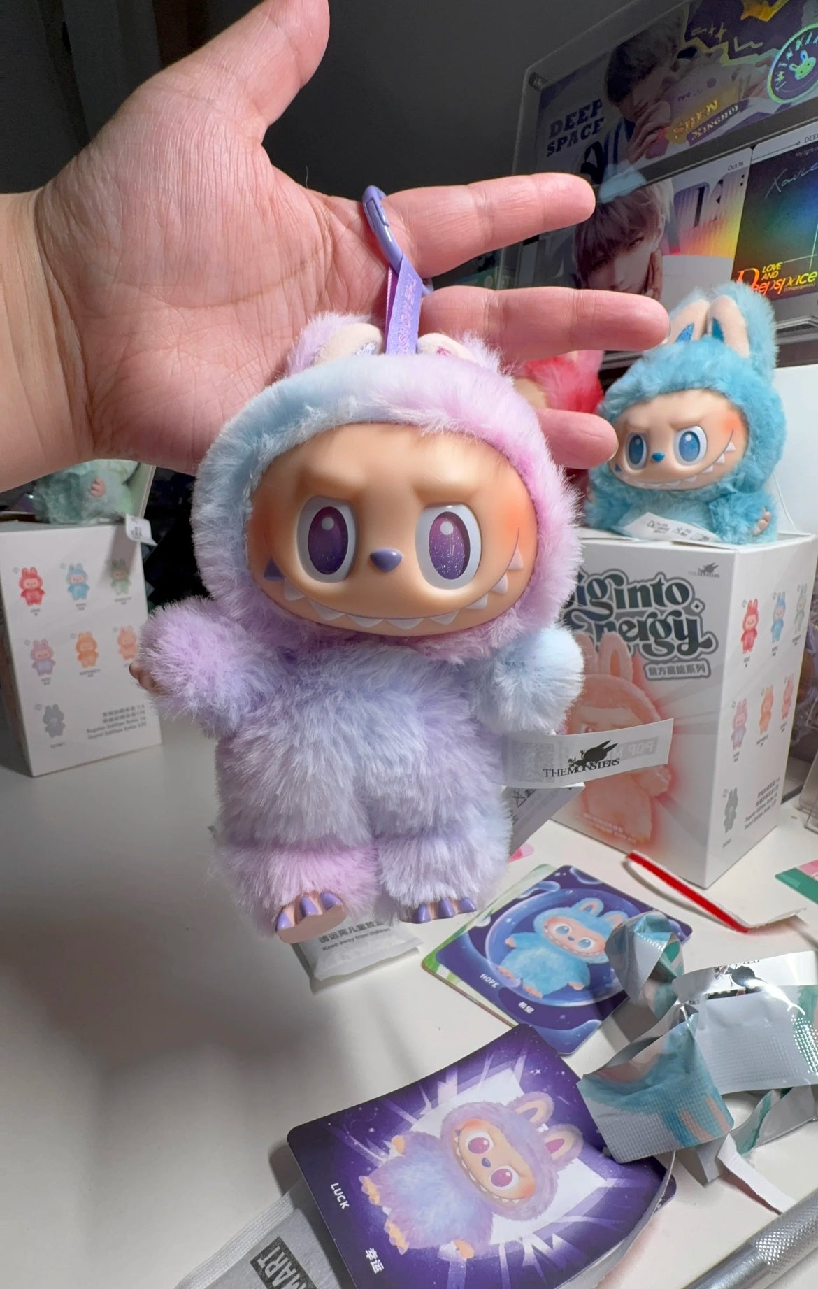 (preorder) Vol.3 Labubu The Monsters Big Into Energy Plush Pendant Blind Box For Age 15+
