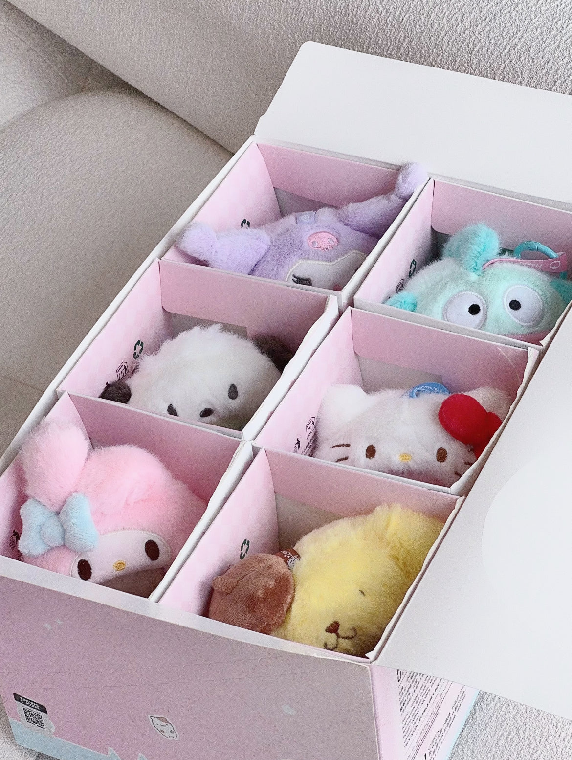 ZZOTOM X Sanrio Love-leagure Buddies Series Plushie Blind Box Doll for age 15+