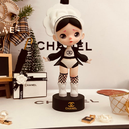 Laura Redesign Doll Chanel No.1