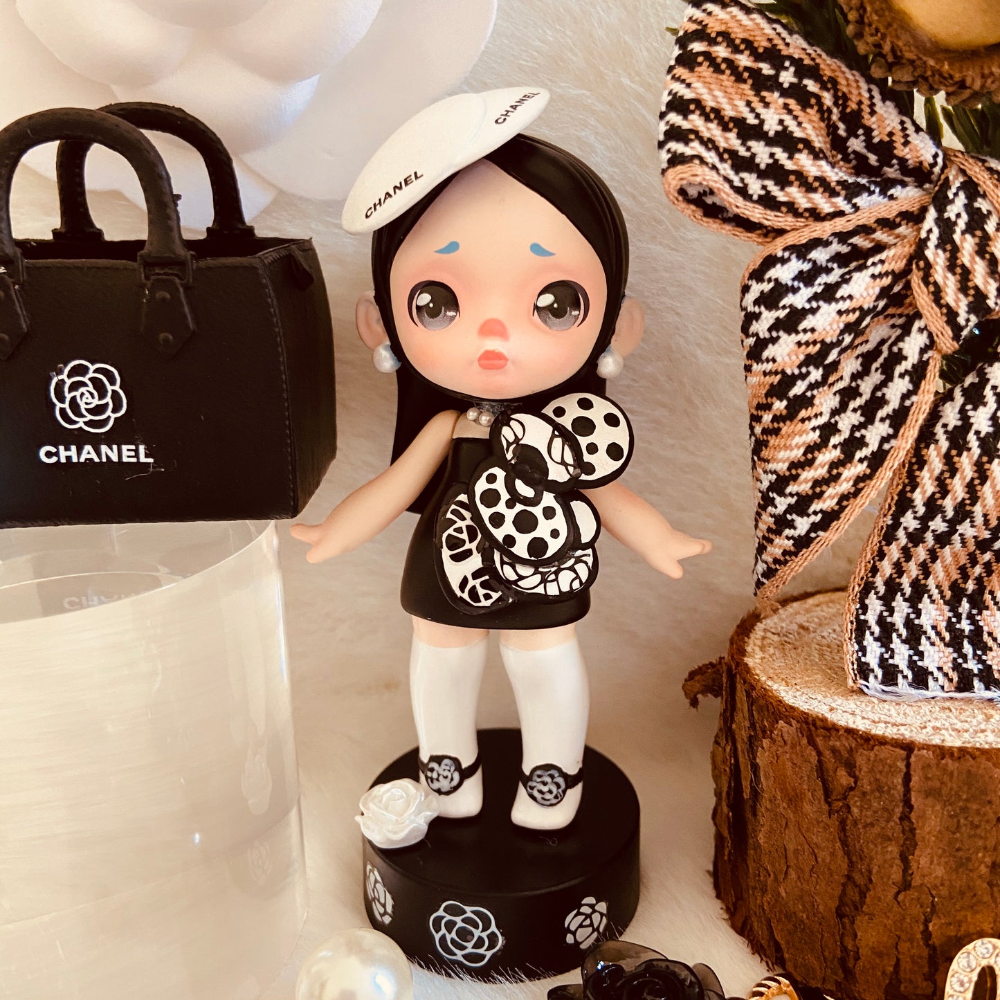 Laura Redesign Doll Chanel No.7