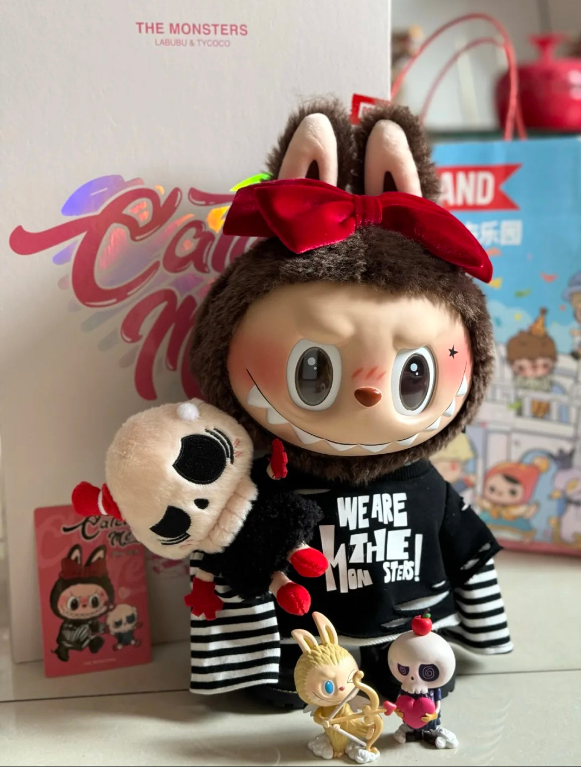 (HOT) Authentic Labubu the Monster Hot Plushie Collections (current price)