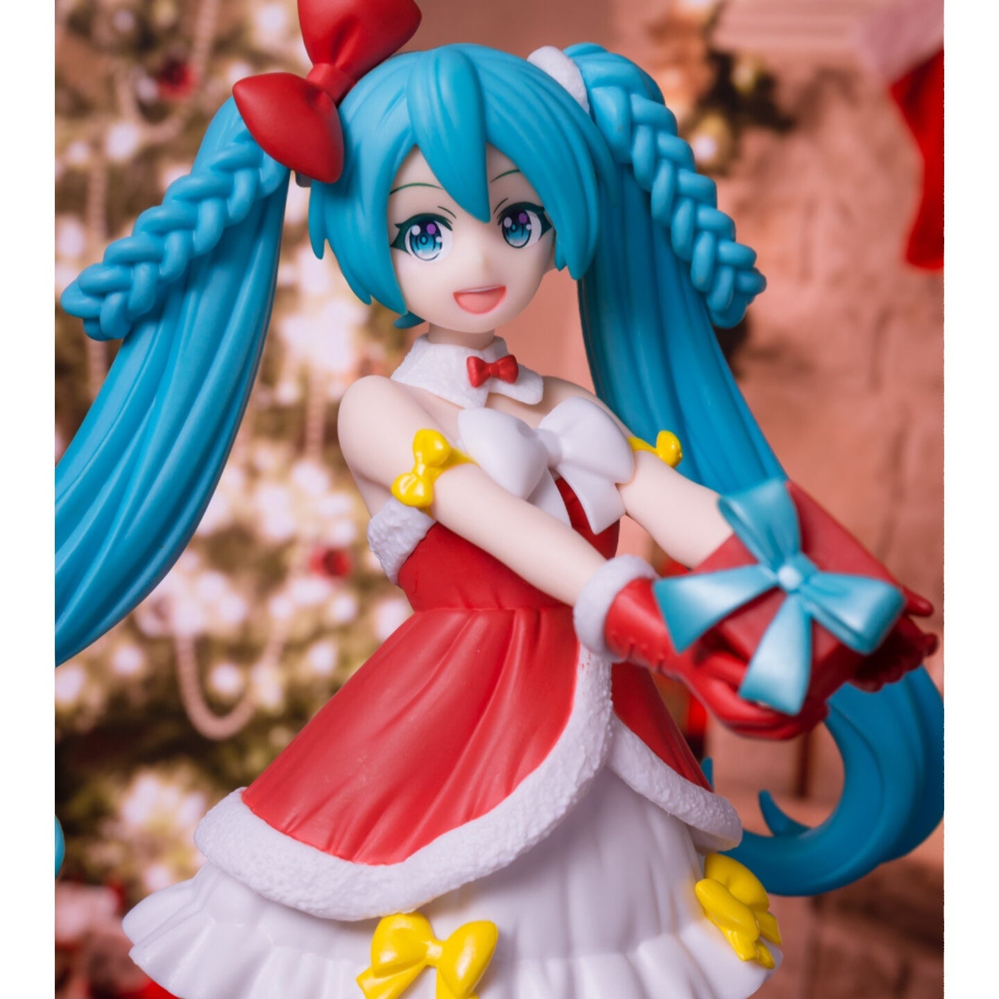 Hatsune Miku Christmas 2020 Mega Doll